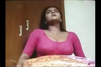 लूसी और सनी लियोन सेक्सी वीडियो मूवी मील की दूरी पर पूल
