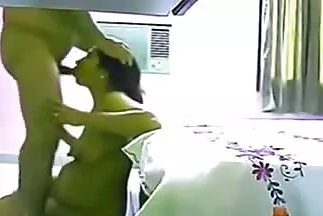 भावनाएं उसके स्तन से पता चलता सनी लियोन की सेक्सी वीडियो मूवी है